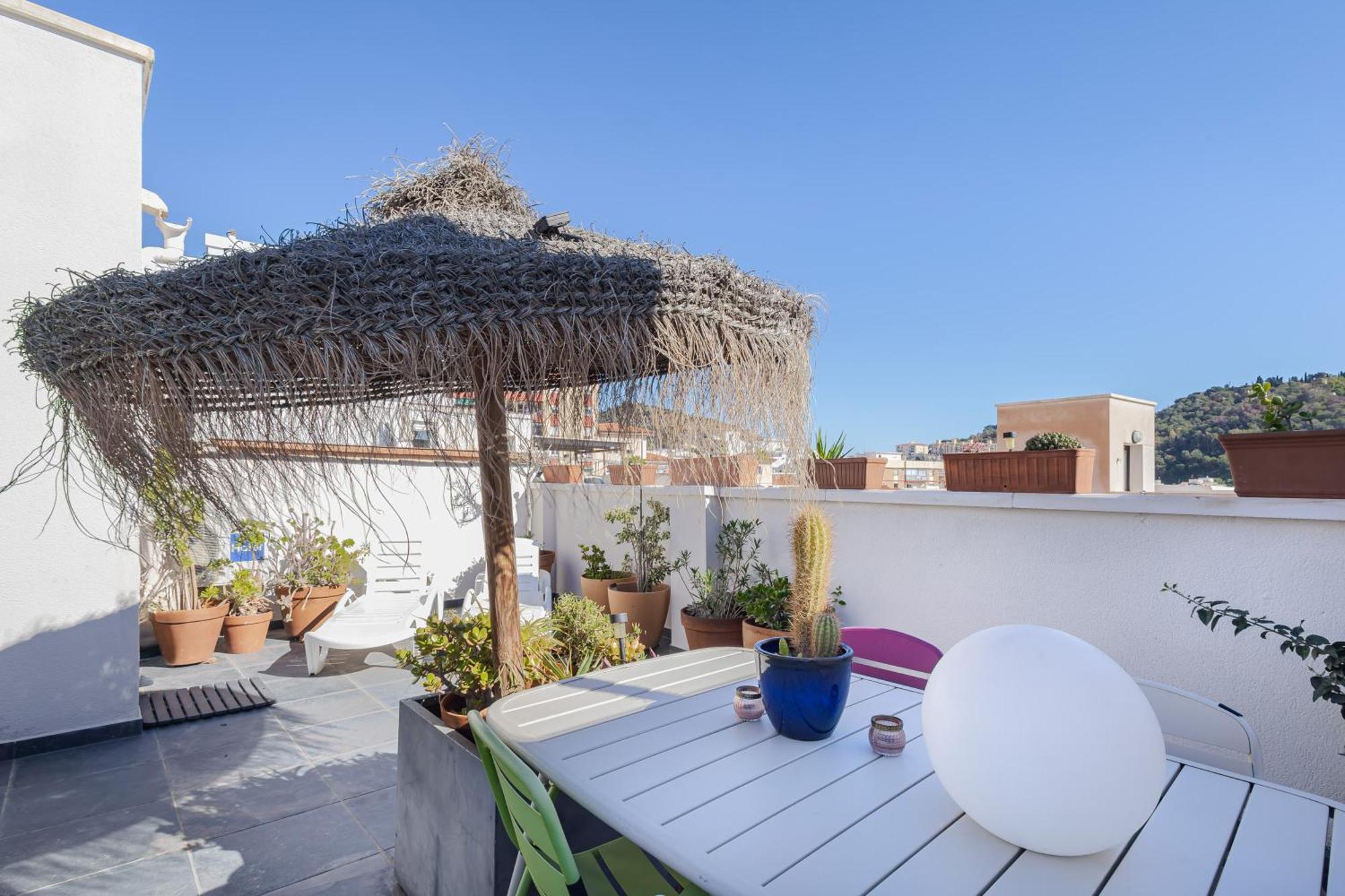 Historic Centre + Rooftop + Parking Malaga Bagian luar foto