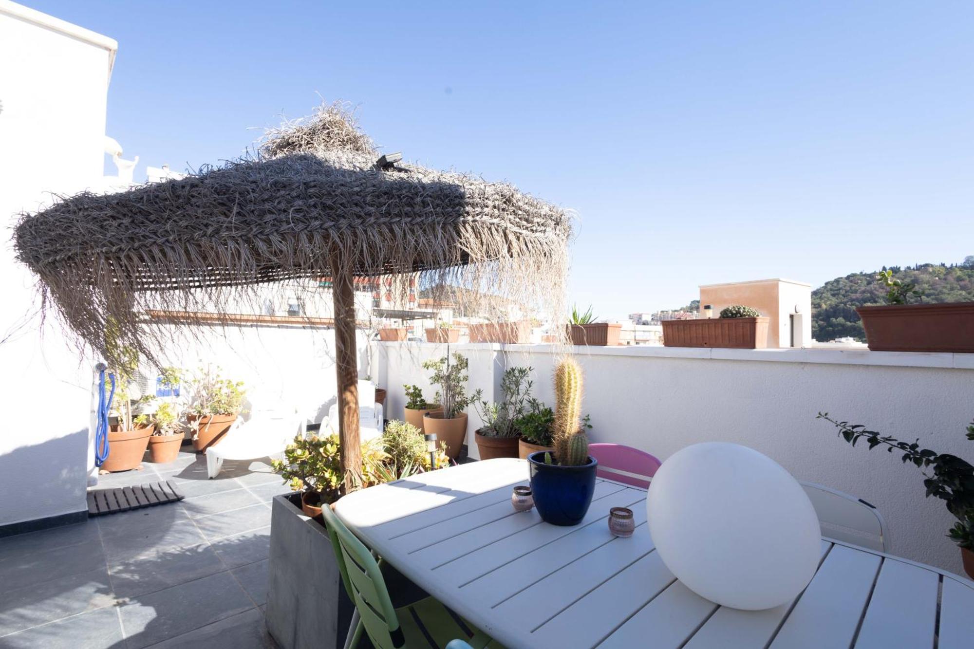 Historic Centre + Rooftop + Parking Malaga Bagian luar foto
